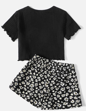 SHEIN Young Girl Lettuce Trim Tee & Ditsy Floral Print Shorts