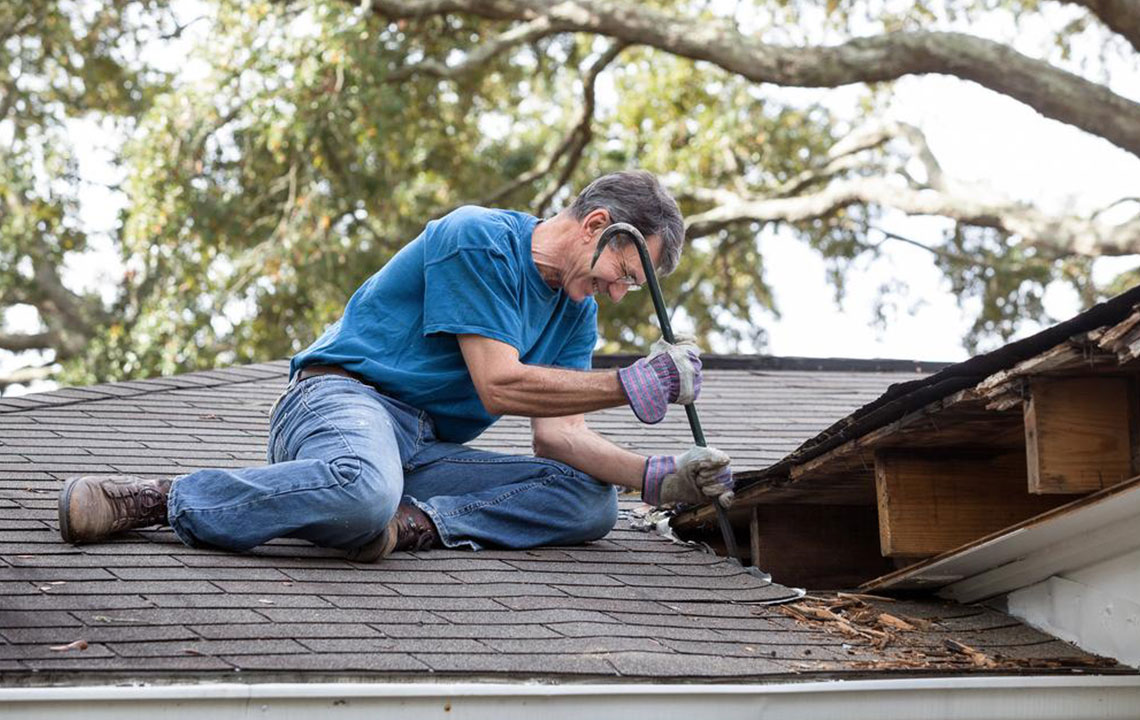 Essential Guide for Selecting the Right Roofing Contractor
