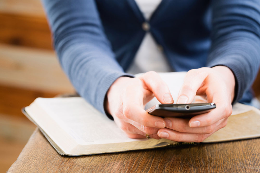 Selecting the Right No-Contract Mobile Plan and Provider