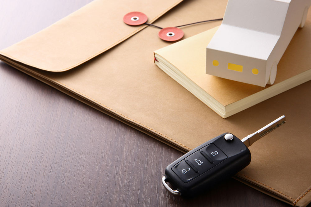 Essential Reasons to Hire a Professional Auto Locksmith
