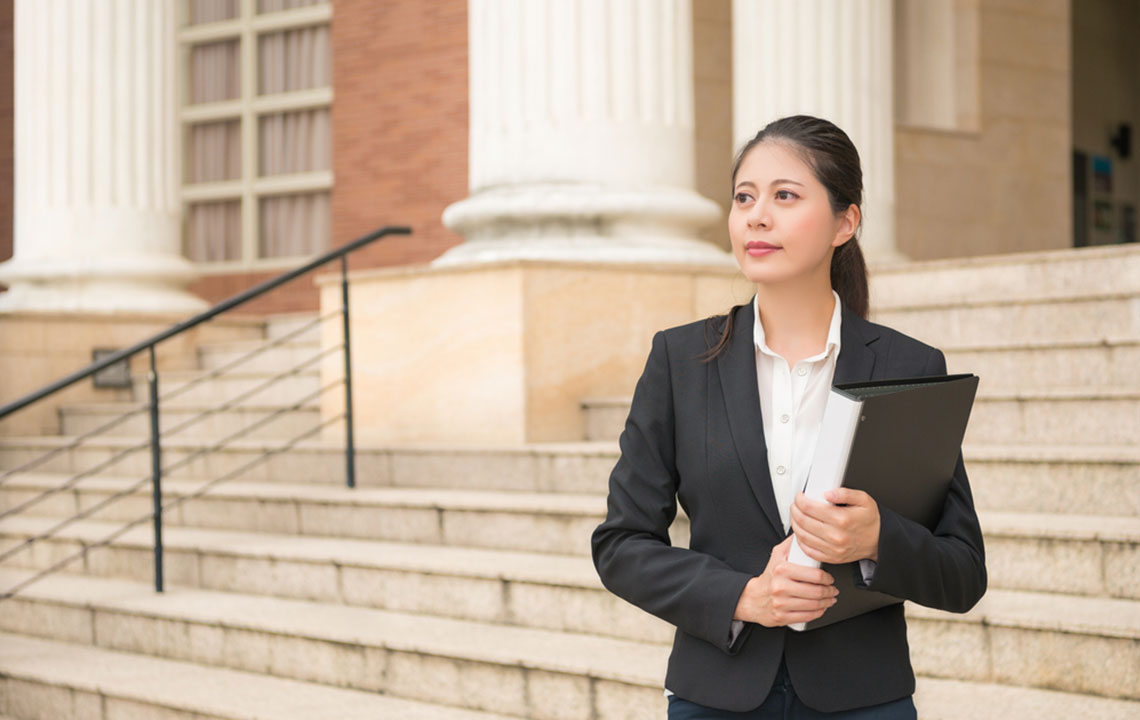 Essential Traits to Consider When Choosing a Tax Attorney
