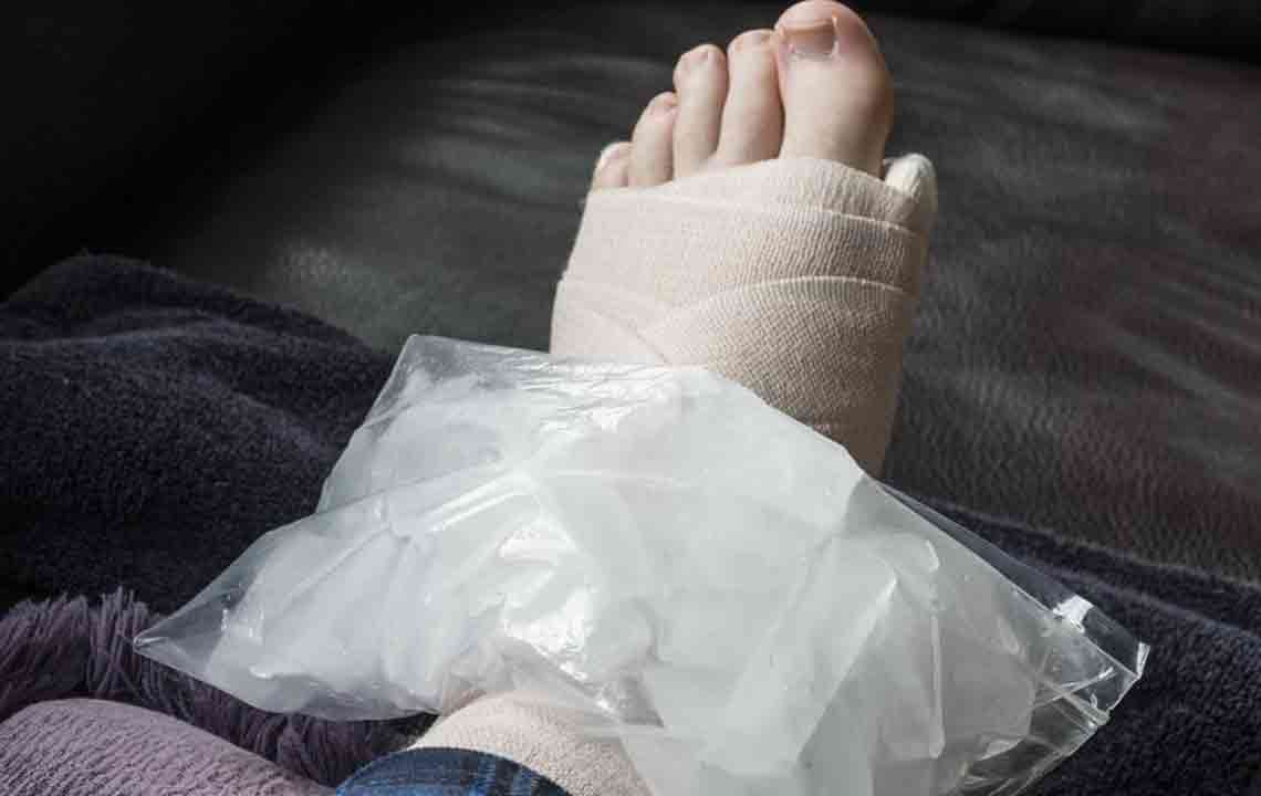 Effective Strategies to Reduce Swollen Ankle Discomfort