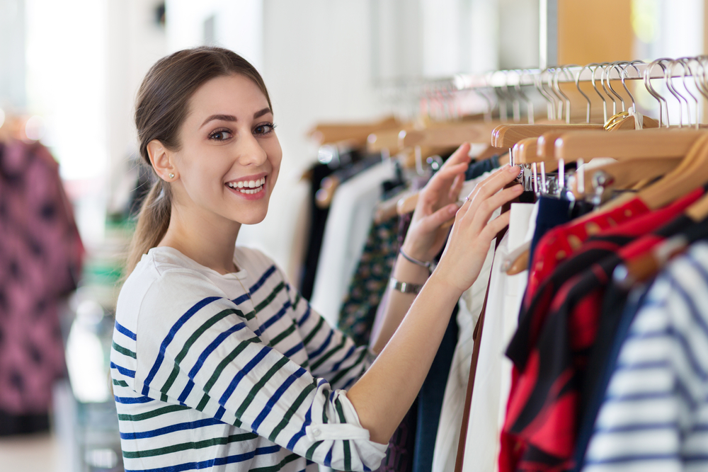 Ultimate Guide to Choosing Flattering Clothing for a Chic and Confident Style