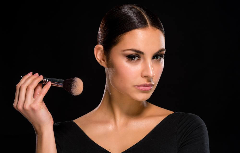 Essential Guide to Applying Foundation for a Flawless Look