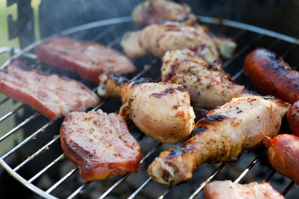 Essential Guide to Choosing Portable Grills: Charcoal, Propane, and Electric Options