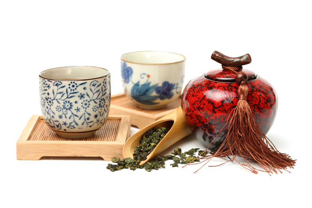 Revamp Your Vintage Porcelain Jars with Creative Upcycling Ideas