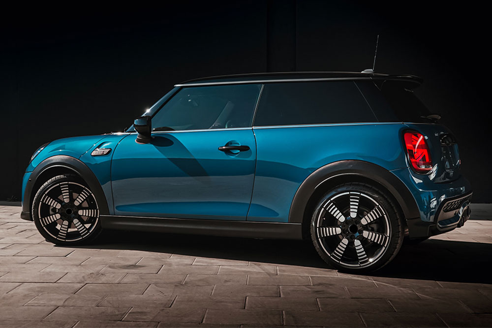 Overview of the MINI Hardtop 2 Door: Features & Performance