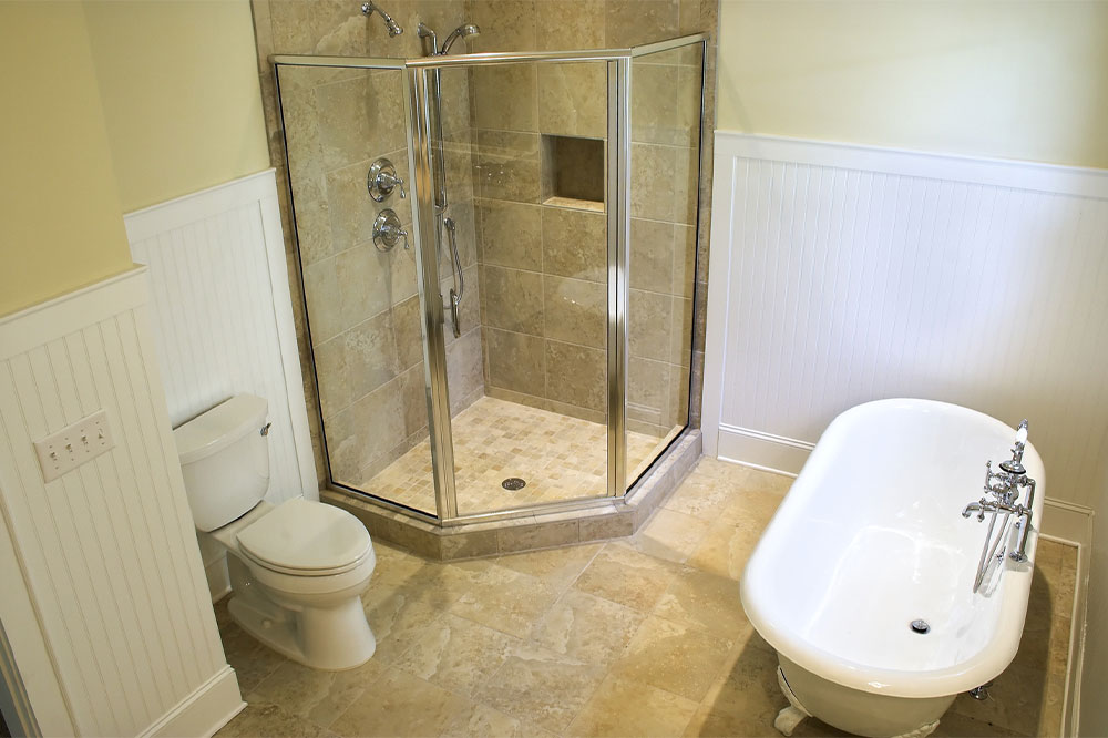 Smart and Stylish Small Bathroom Makeover Ideas