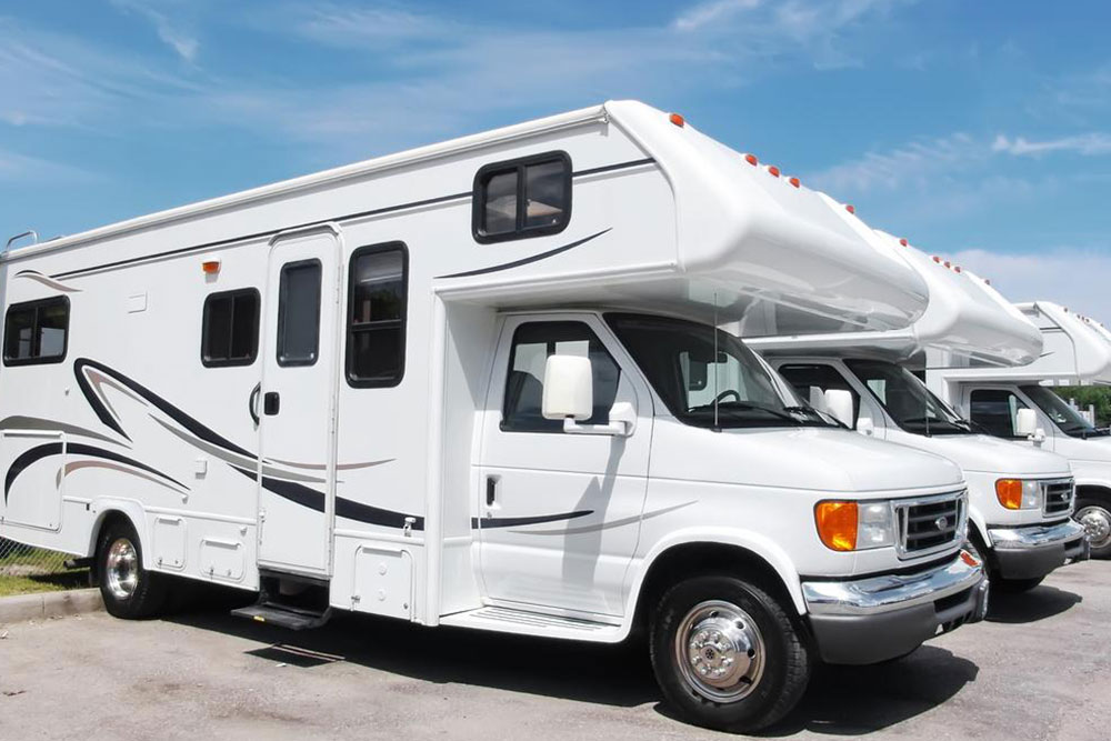 Essential Tips for Purchasing a Compact Motorhome