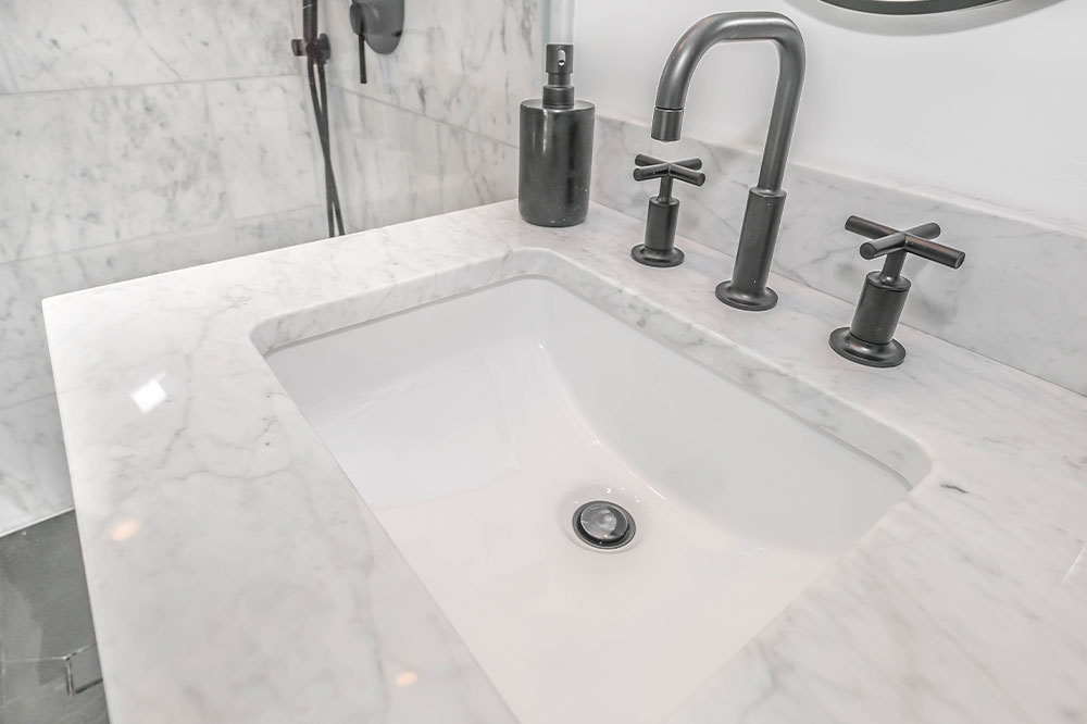 Comprehensive Guide to Acrylic Kitchen Sinks