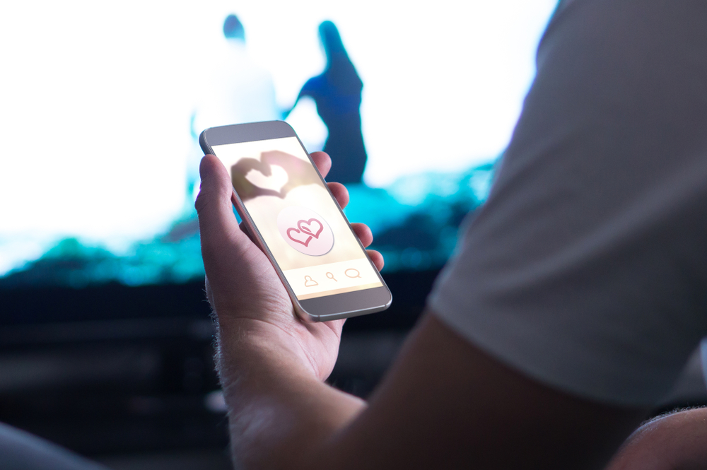 Comprehensive Guide to Connecting with Single Women Online Effectively