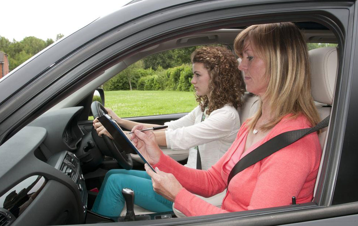 Comprehensive Guide to Choosing the Best Driving Education Program