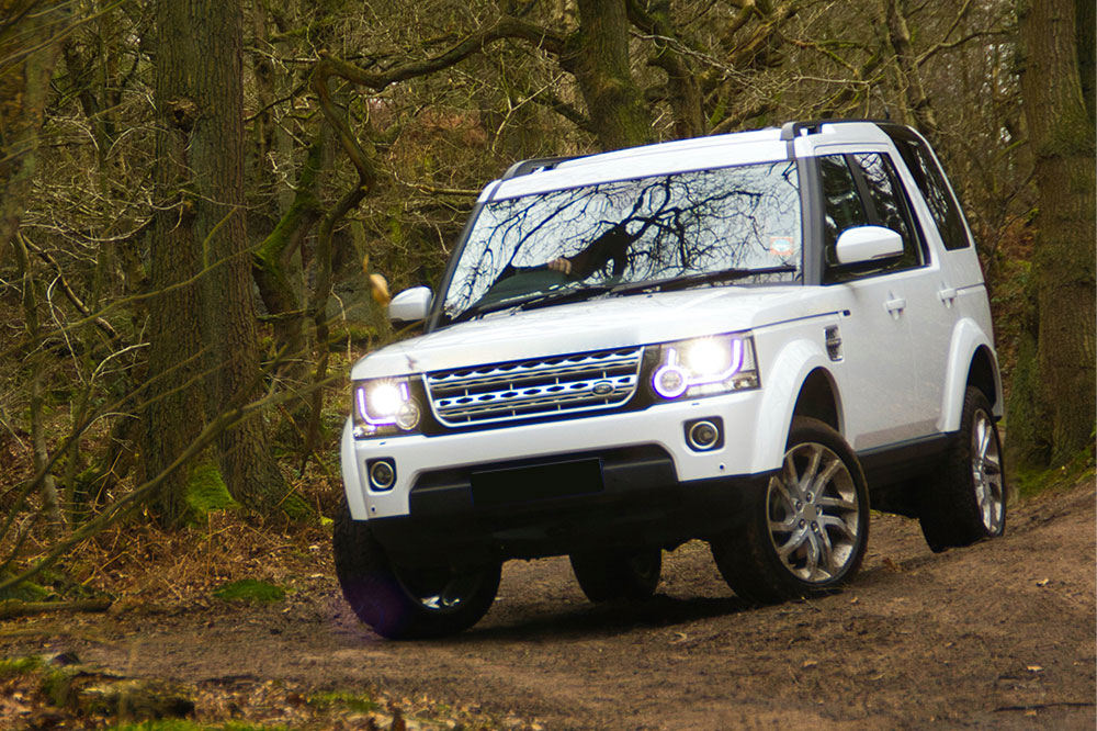 Essential Features and Variants of the Land Rover Discovery
