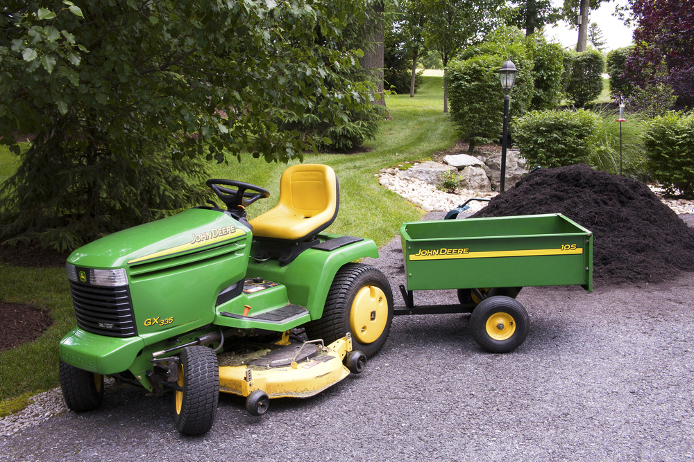 Top 5 John Deere Lawn Tractors for Achieving a Perfect, Lush Lawn