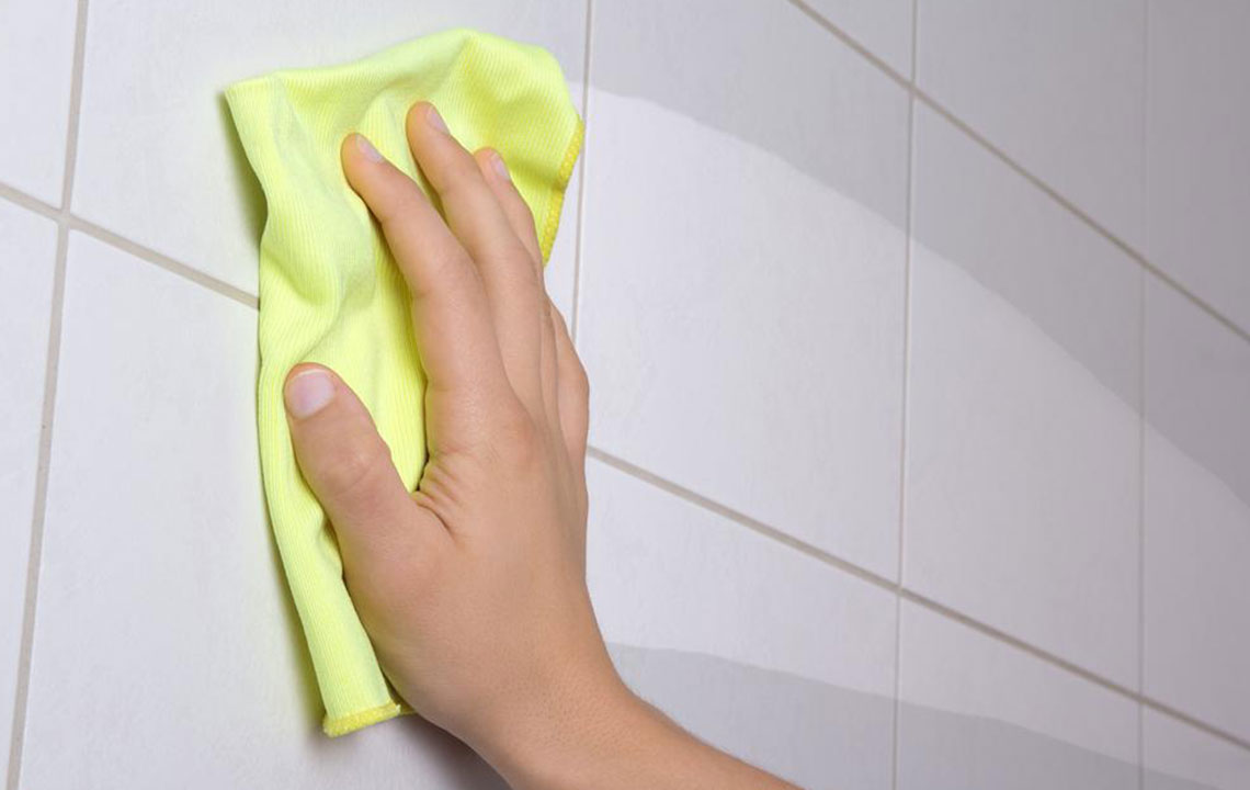 Comprehensive Guide to Deep Cleaning and Maintaining Bathroom Tiles for a Pristine Shower Space