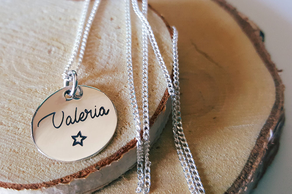 Popular Styles of Custom Name Necklaces