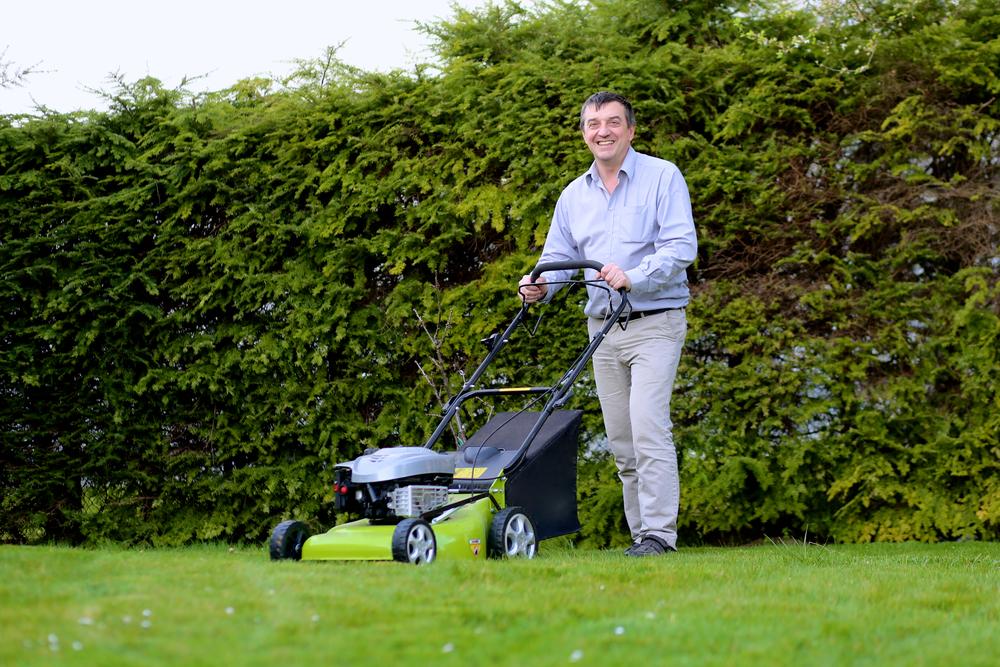 How to Properly Sharpen Your Ride-On Mower Blades