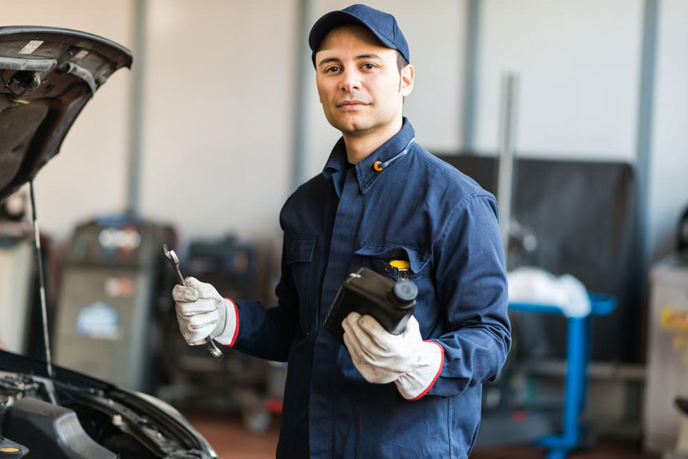 Comprehensive Guide to Automotive Lubricants: Ensuring Optimal Vehicle Performance and Longevity