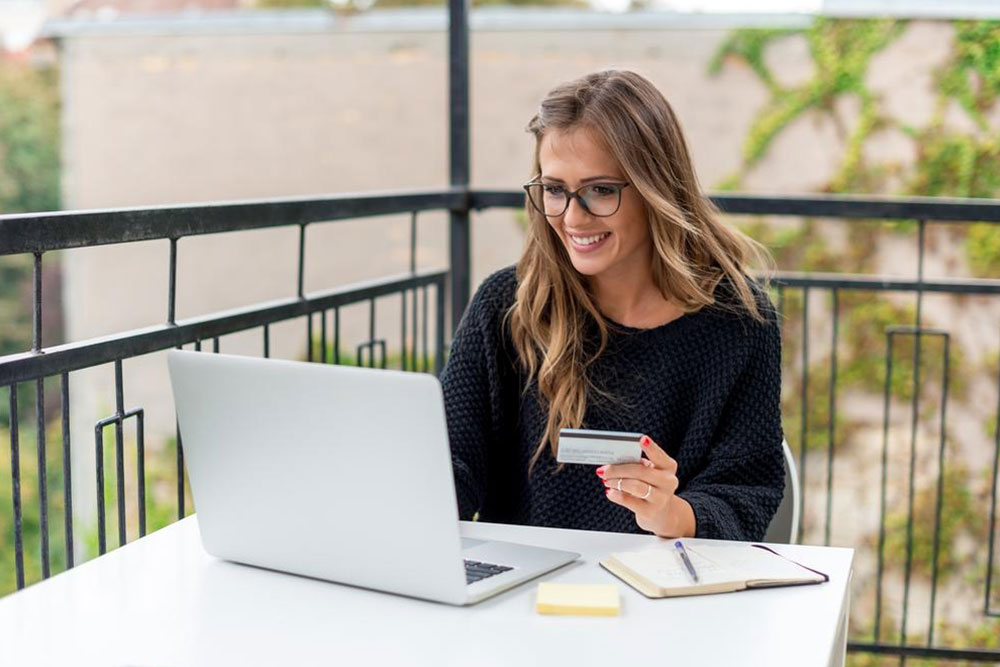 Advantages of Shopping Online for Consumers