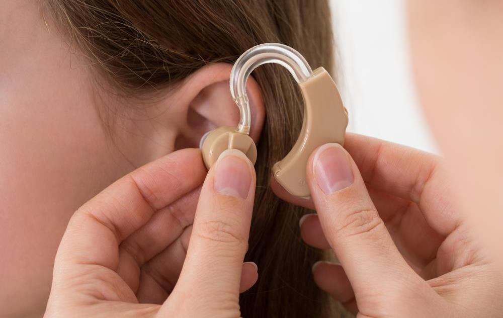 Guide to Choosing the Right Hearing Aid Battery Brands