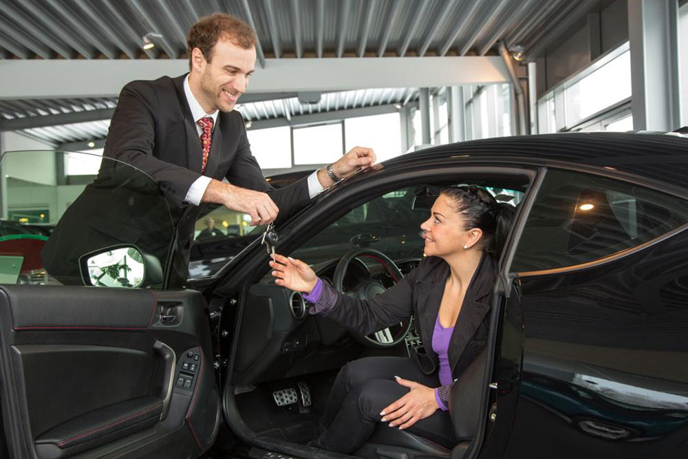 Choosing Between Dealer and Private Seller: Which Is Better?