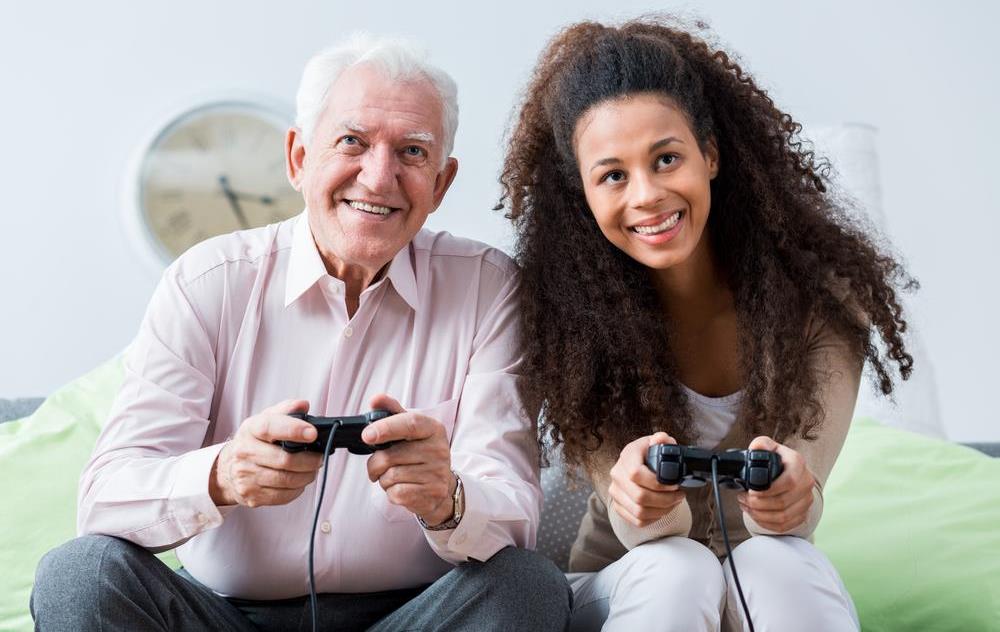 Benefits of Being a Senior Caregiver