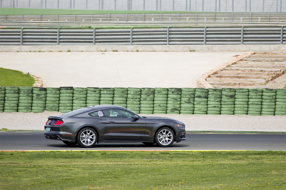 Introducing the Latest Chevrolet Camaro: Performance Highlights and Features