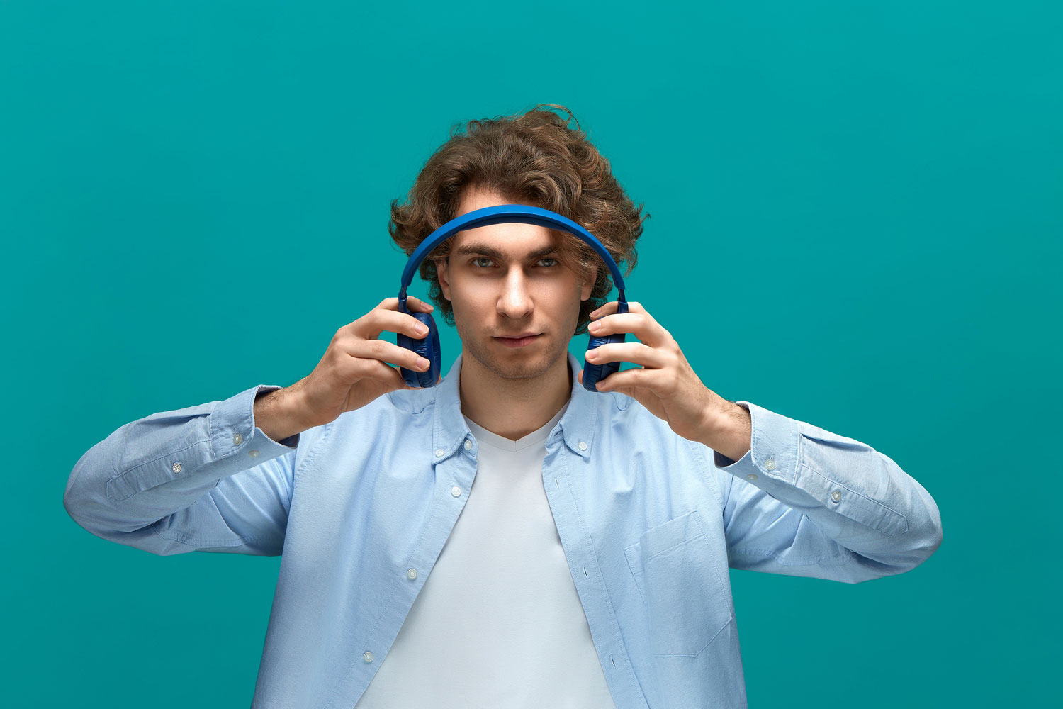 Best Headphones and Earbuds: Top Picks for Audio Enthusiasts