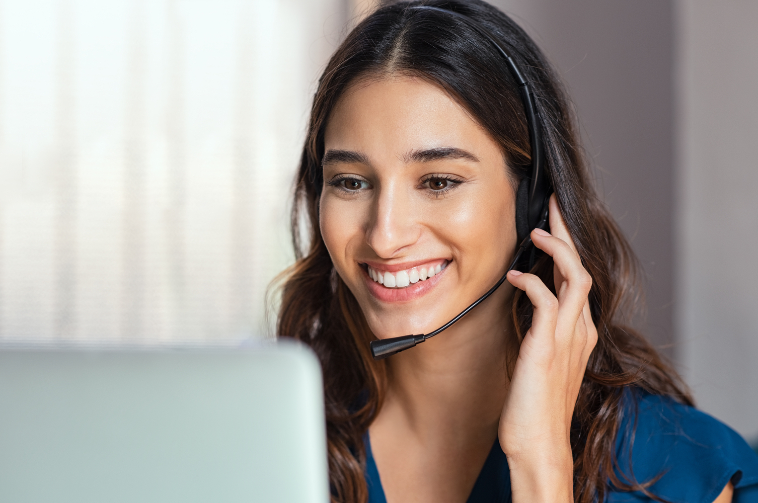 Top 5 Customer Support Call Center Solutions for Business Growth