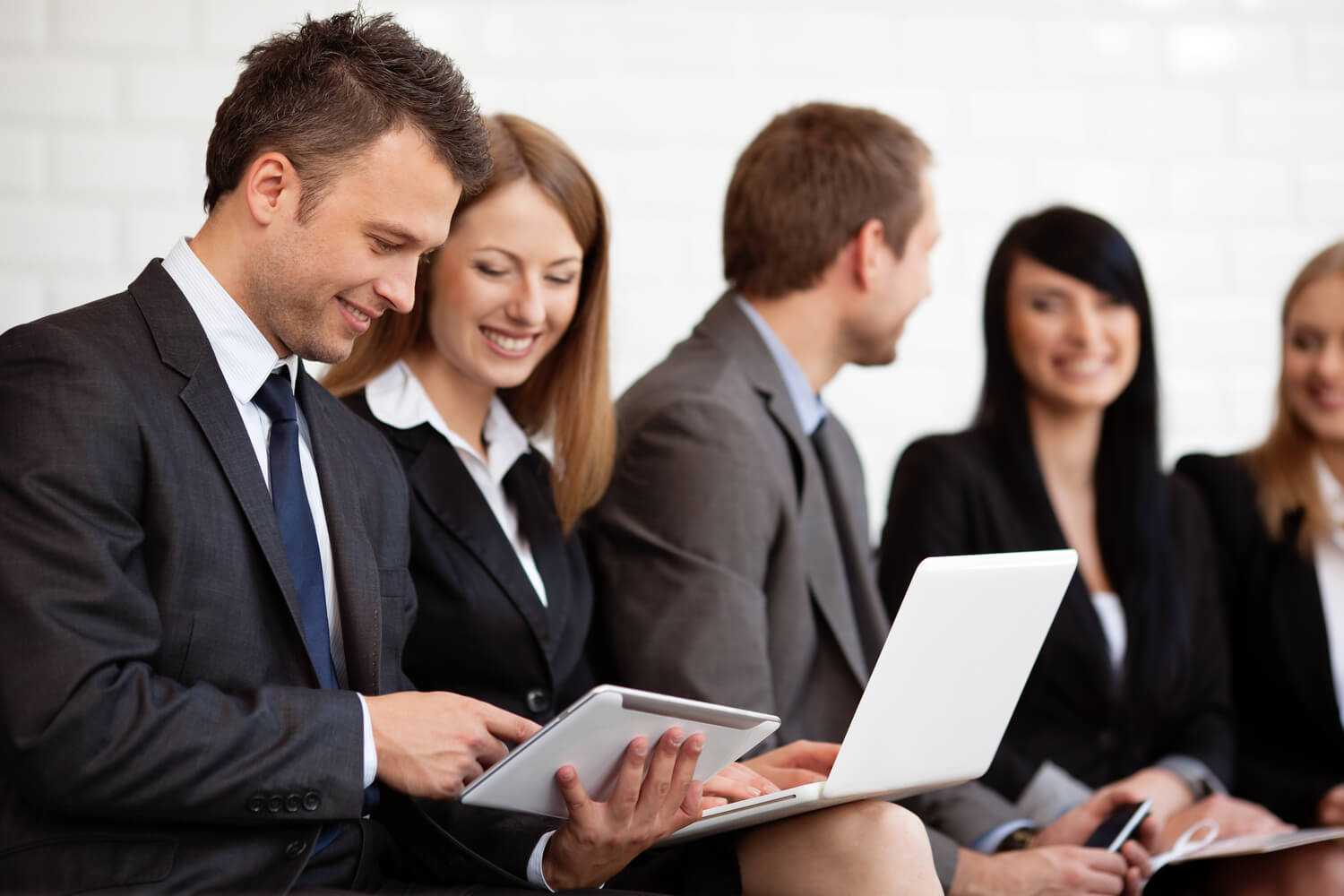 Traditional Landlines vs. VoIP: Which is Better for Your Business?
