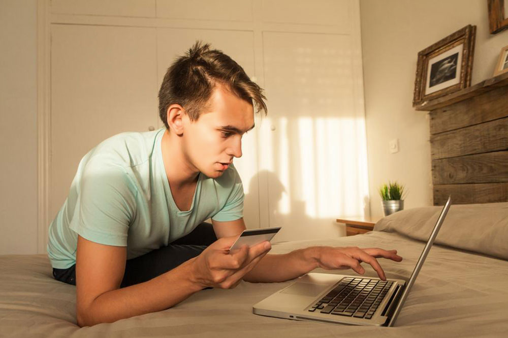 Guide to Applying for a Student Credit Card