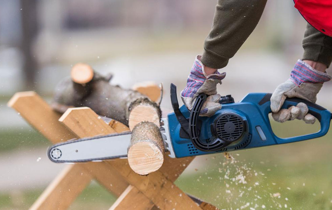 Choosing the Right Chainsaw for Your Garden Projects