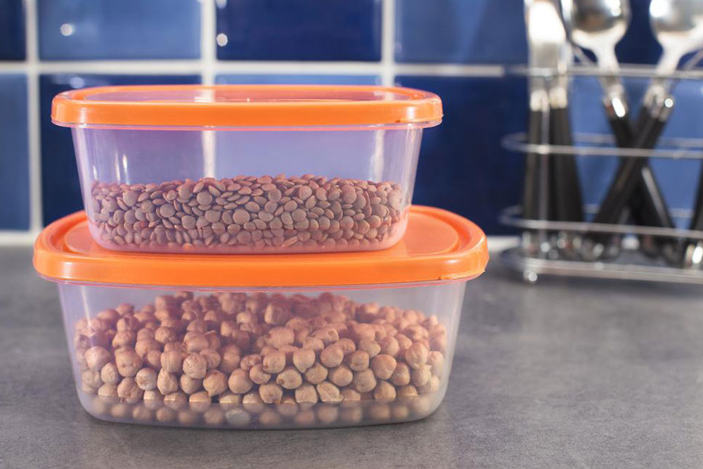Creative Solutions for Organizing Tupperware and Containers in Your Kitchen Cabinets