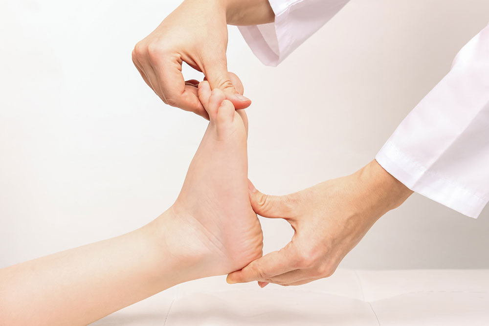 Understanding Osteomyelitis: Symptoms and Treatment Approaches