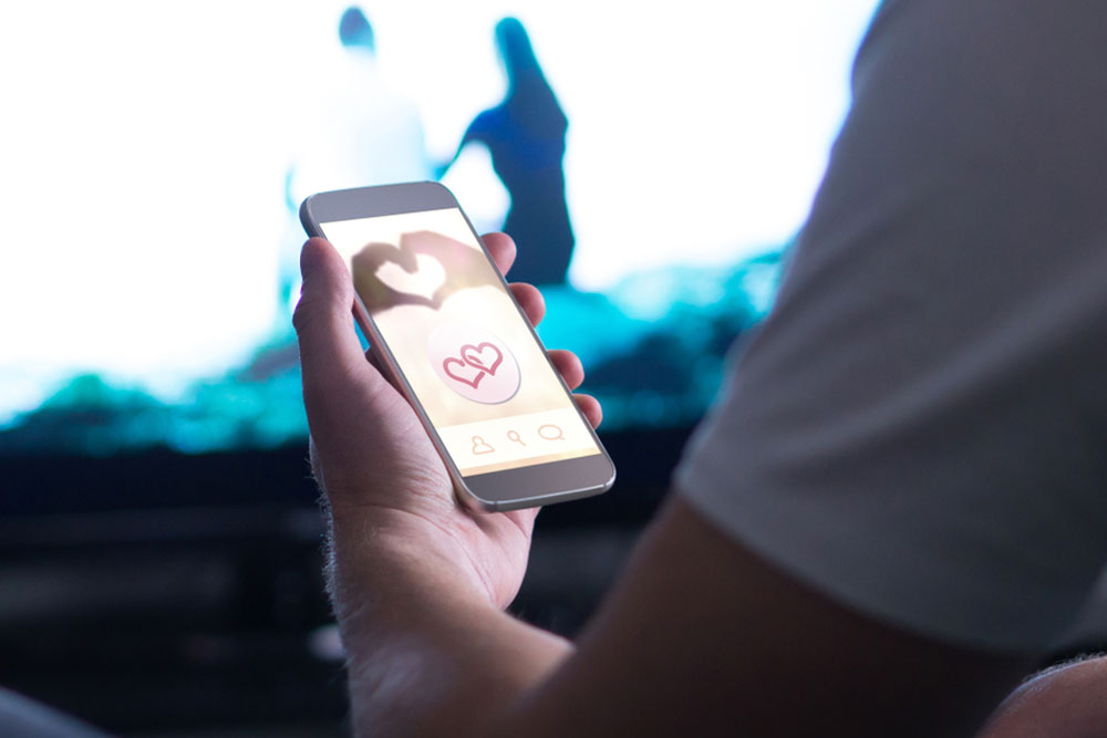 Essential Tips for Safe and Effective Online Dating
