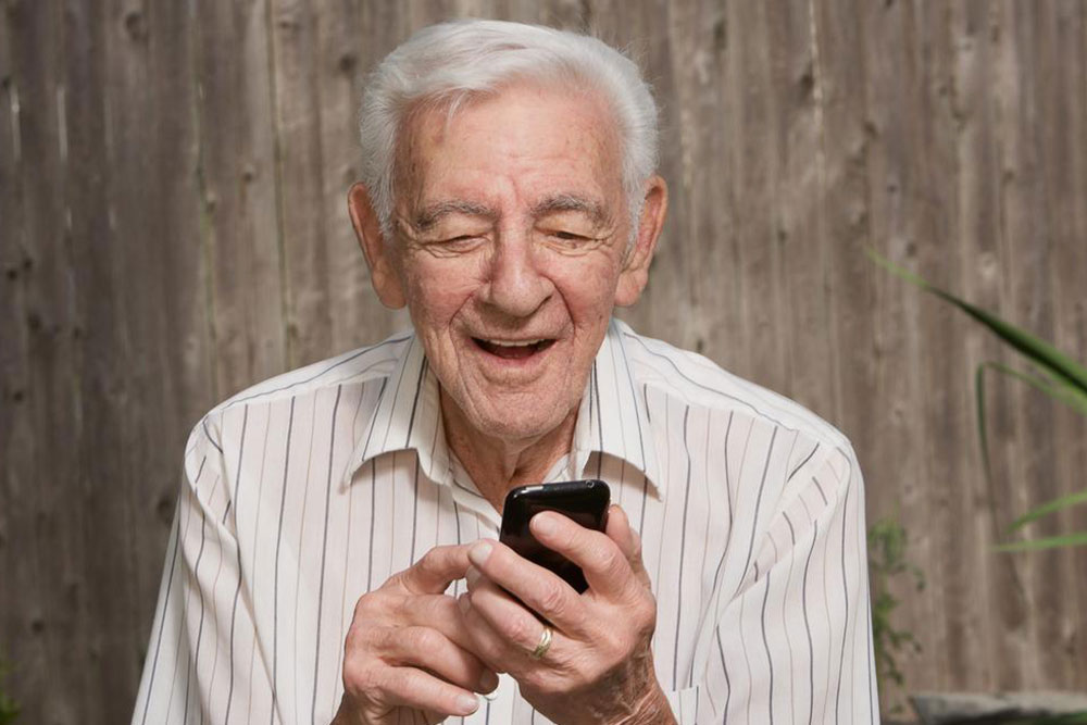 Top 5 Senior Mobile Plans to Consider in 2018