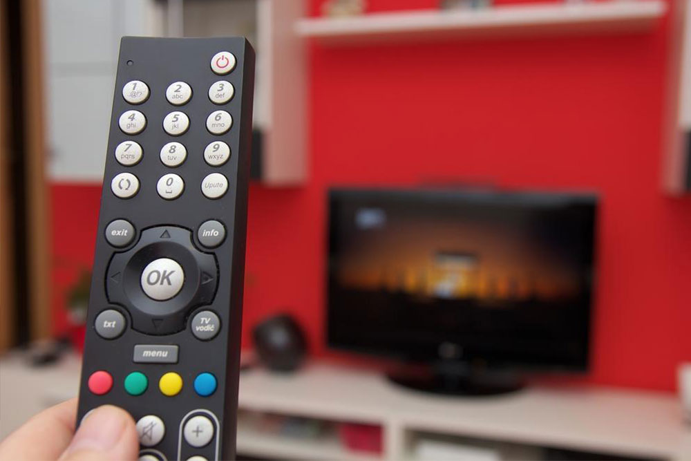 Guide to Comparing TV Brands, Features, and Pricing