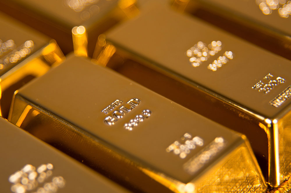 Top 8 Benefits of Investing in Gold for Your Financial Security