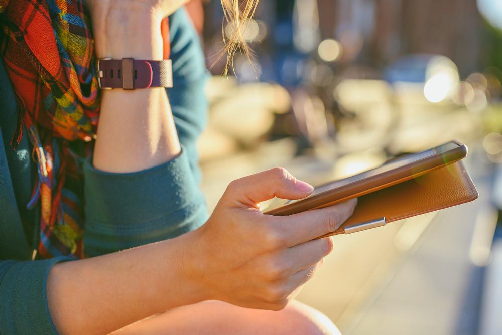 Guide to Modern E-Book Readers and Features