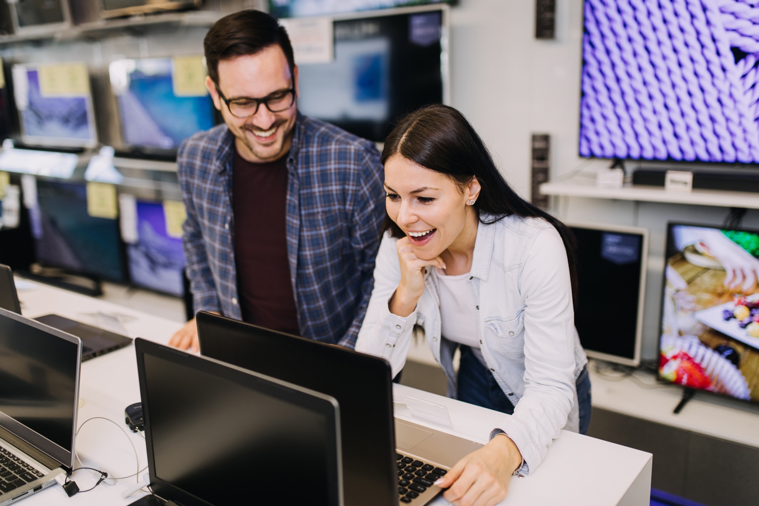 Maximize Savings on Laptops During Cyber Monday 2024: Your Complete Shopping Guide