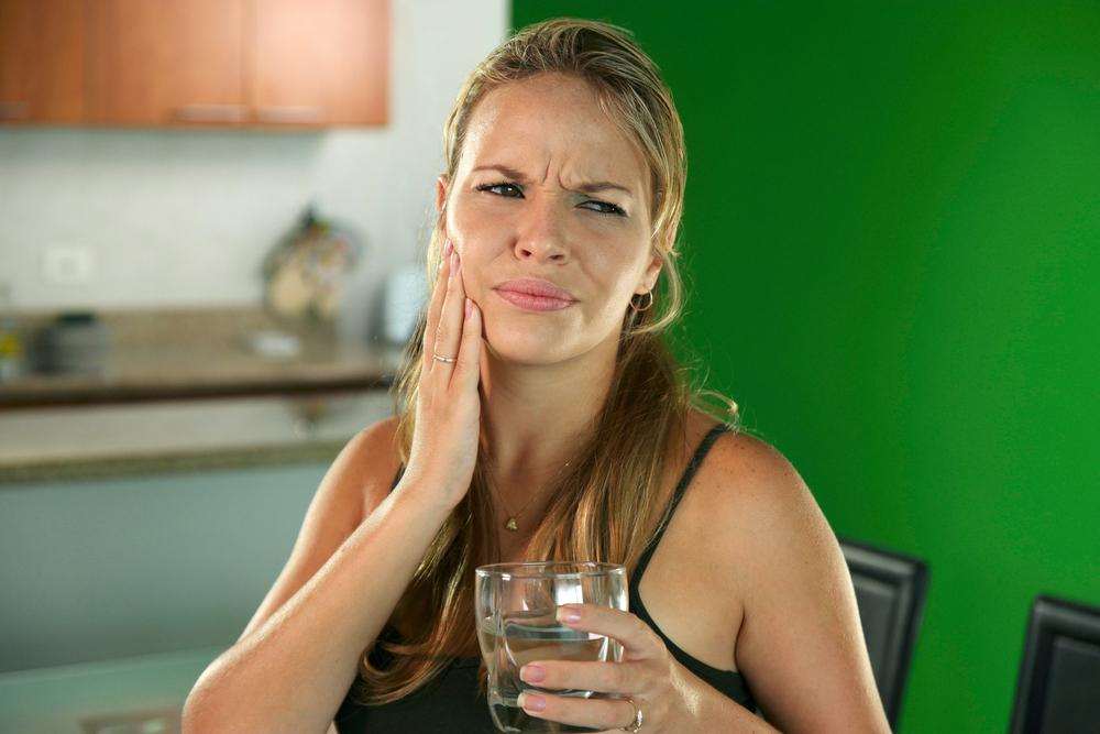 Effective Methods to Combat Tooth Sensitivity and Maintain a Healthy Smile