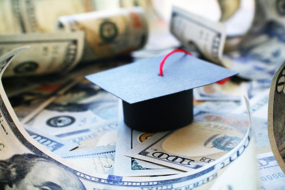 Smart Strategies to Handle Student Loan Debt