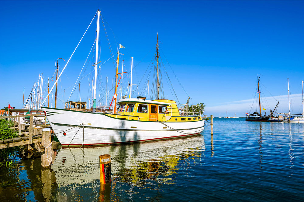 Essential Guide to Buying Repossessed Marine Vessels