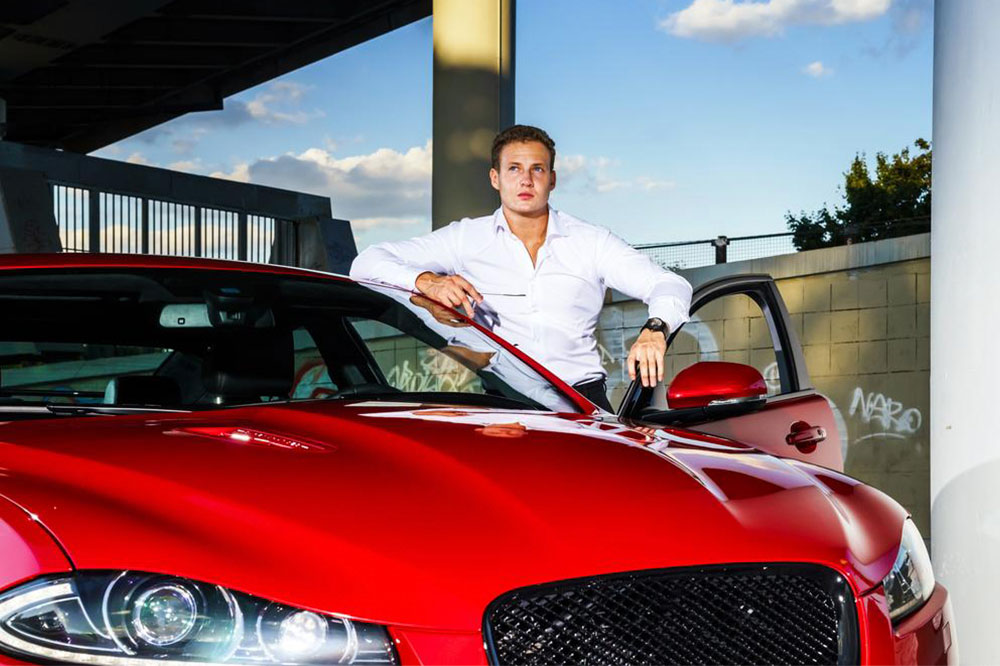 Advantages of Purchasing a Pre-Owned Kia Stinger