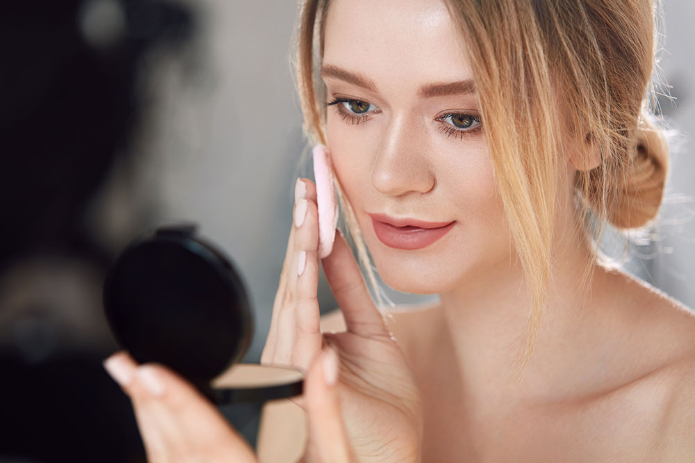 Best Powder Foundations for Oily Skin: Top Picks for a Matte Finish