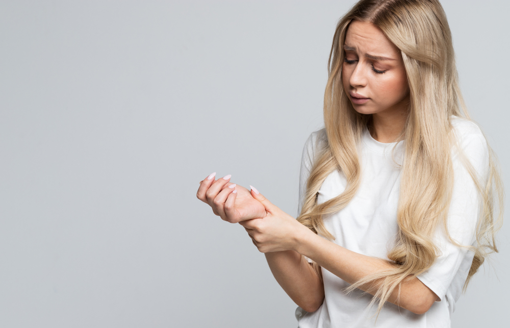 Understanding and Managing Hand Numbness: Causes and Treatments