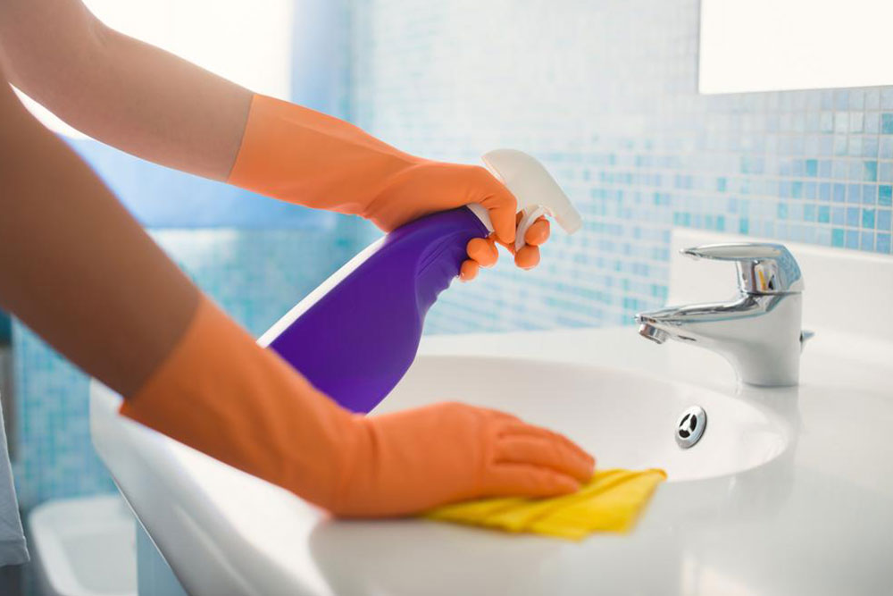Effective Strategies for Bathroom Cleaning