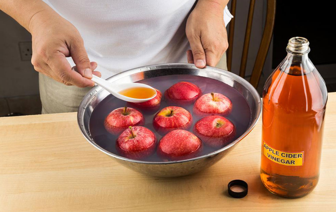 Benefits and Risks of Incorporating Apple Cider Vinegar into Your Diet