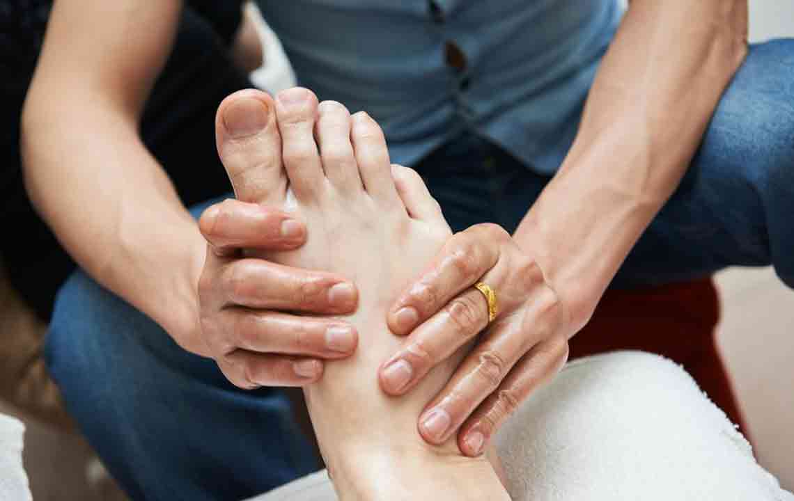 Effective Strategies to Alleviate Top of Foot Discomfort