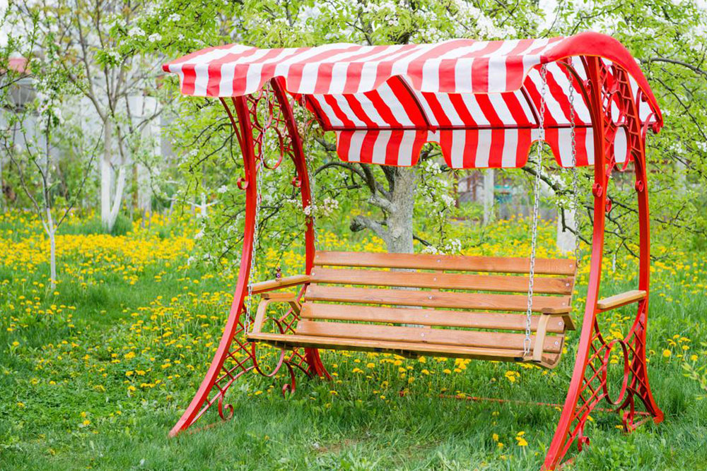 Advantages of Installing Porch Swings